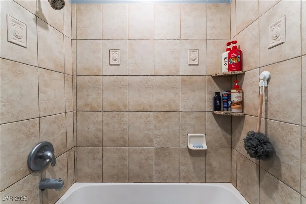 25 Colbath, Las Vegas, NV 89110