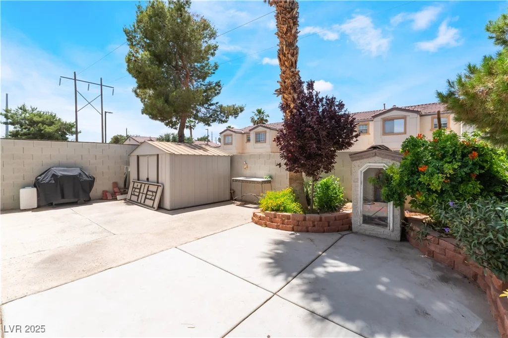 25 Colbath, Las Vegas, NV 89110