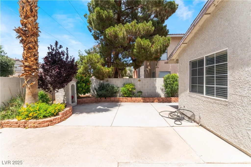 25 Colbath, Las Vegas, NV 89110