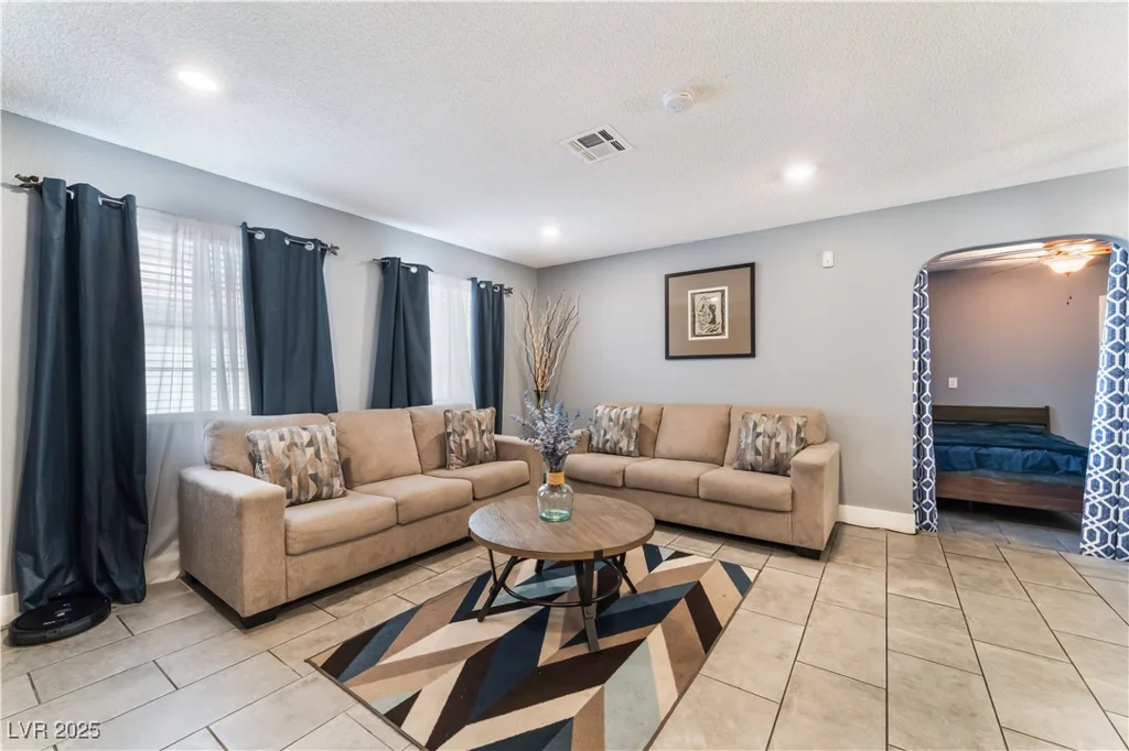 25 Colbath, Las Vegas, NV 89110