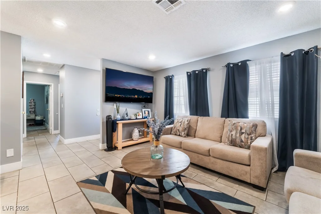 25 Colbath, Las Vegas, NV 89110