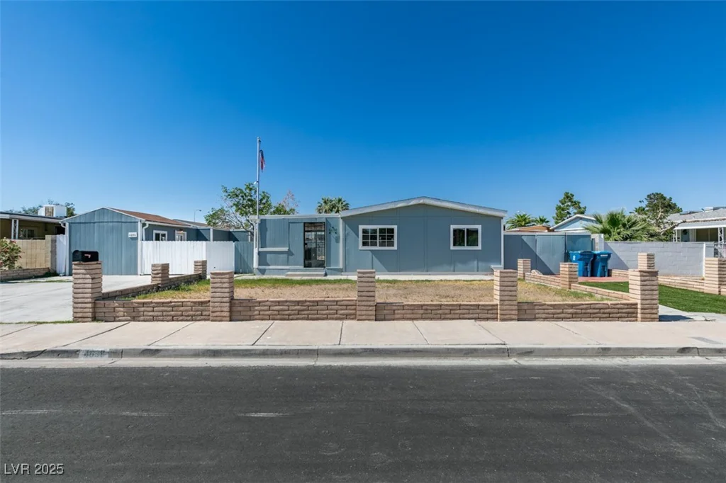 4898 Fiesta, Las Vegas, NV 89121