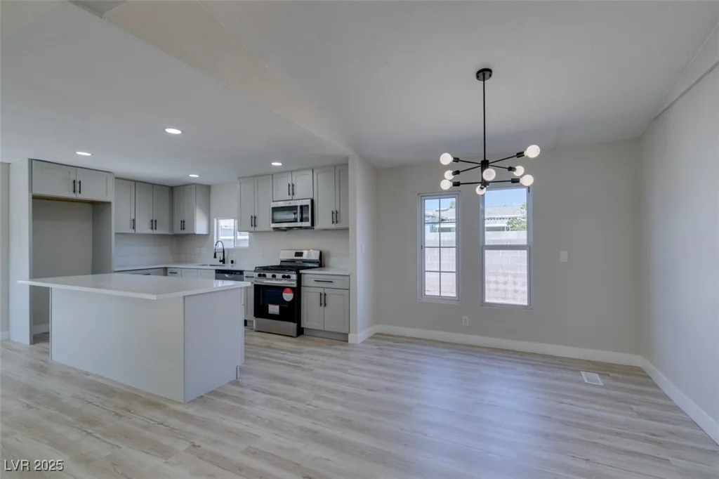 4898 Fiesta, Las Vegas, NV 89121