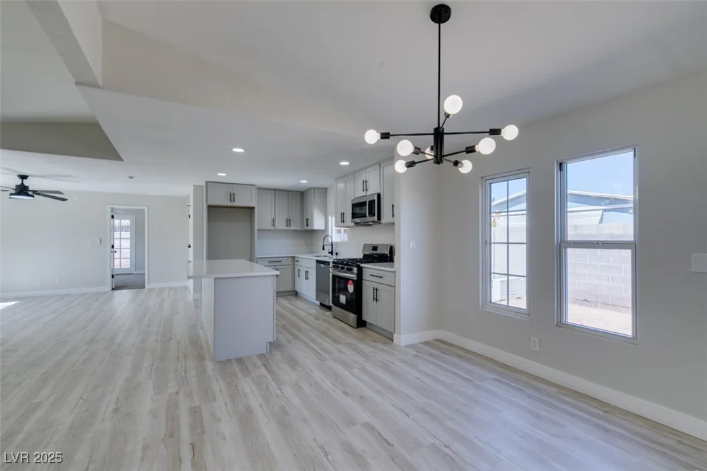 4898 Fiesta, Las Vegas, NV 89121