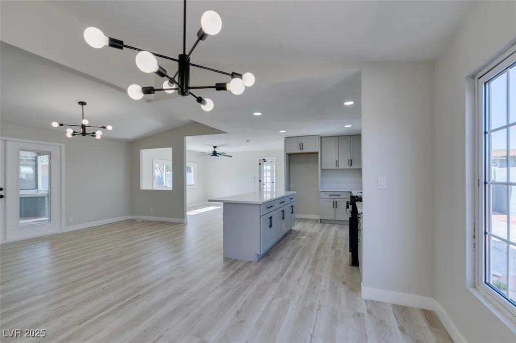 4898 Fiesta, Las Vegas, NV 89121
