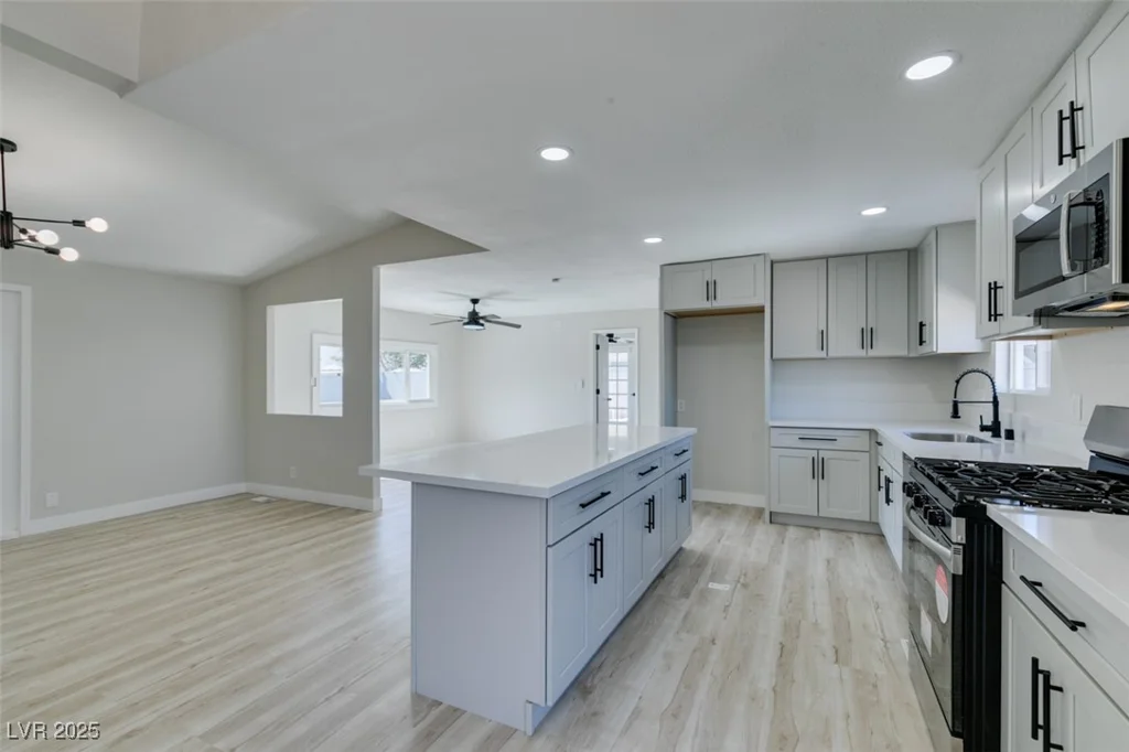 4898 Fiesta, Las Vegas, NV 89121