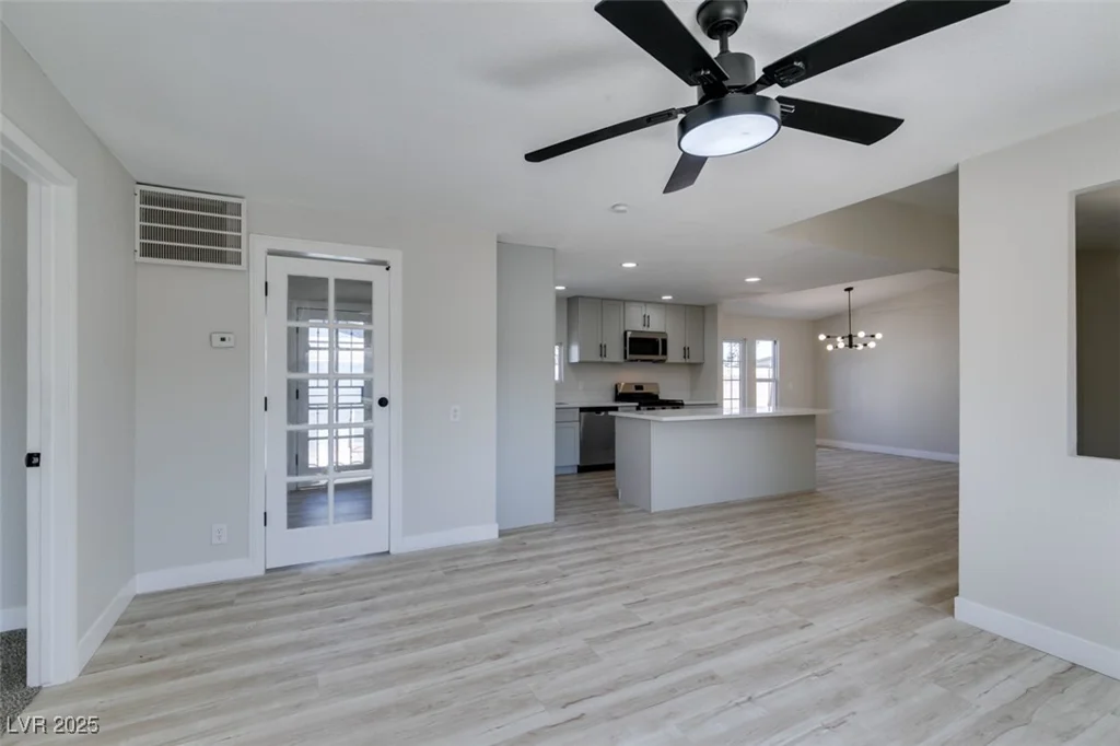 4898 Fiesta, Las Vegas, NV 89121