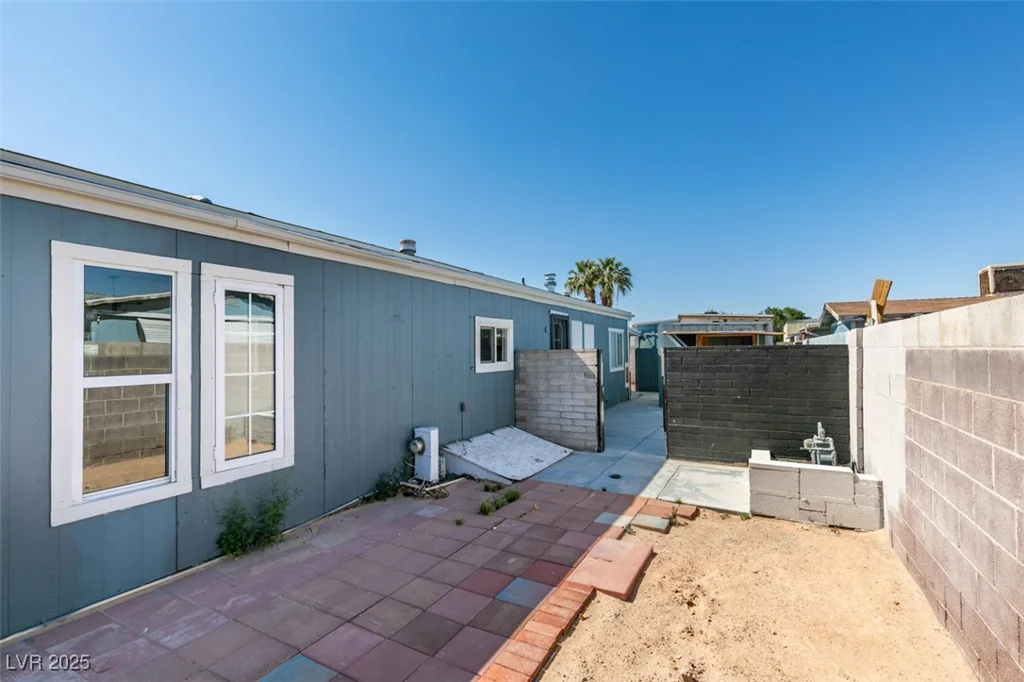 4898 Fiesta, Las Vegas, NV 89121