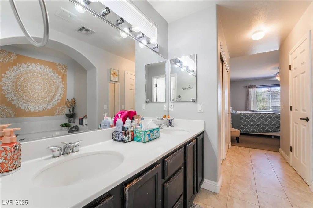 9513 Perennial View, Las Vegas, NV 89148