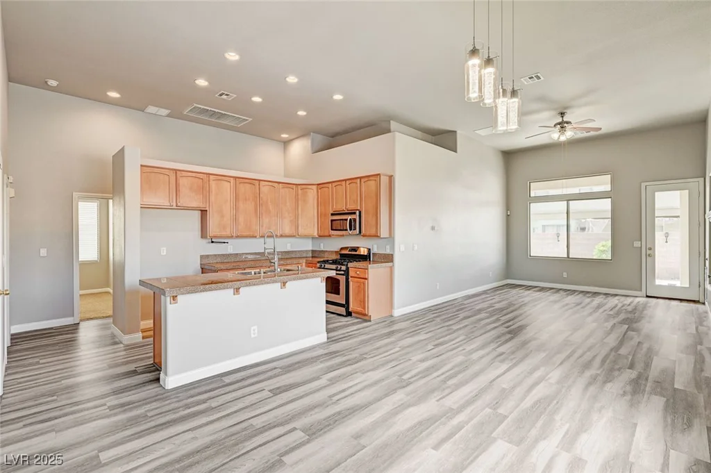 9137 Big Plantation, Las Vegas, NV 89143