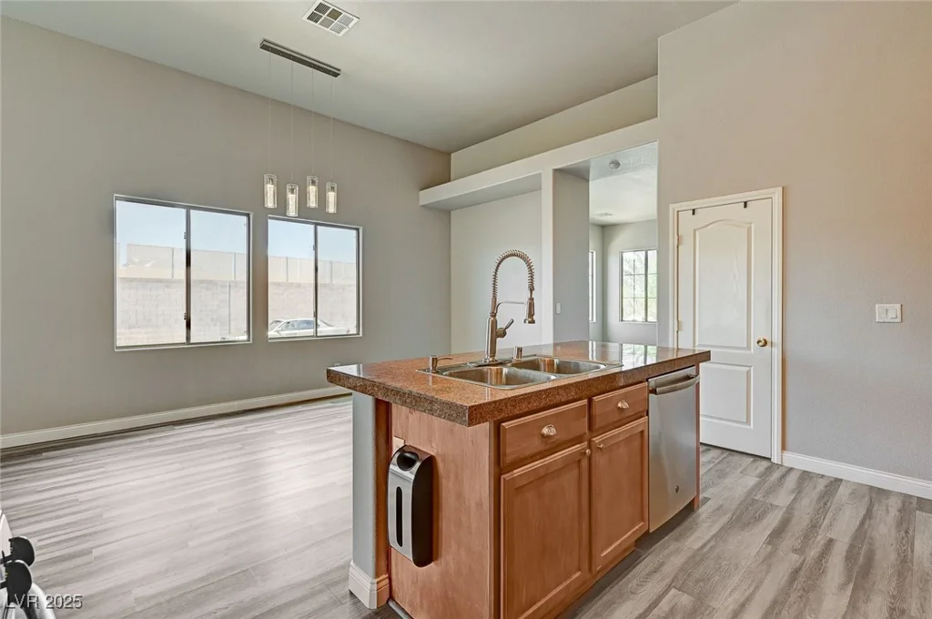 9137 Big Plantation, Las Vegas, NV 89143