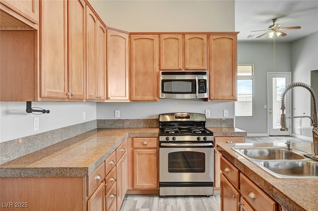 9137 Big Plantation, Las Vegas, NV 89143