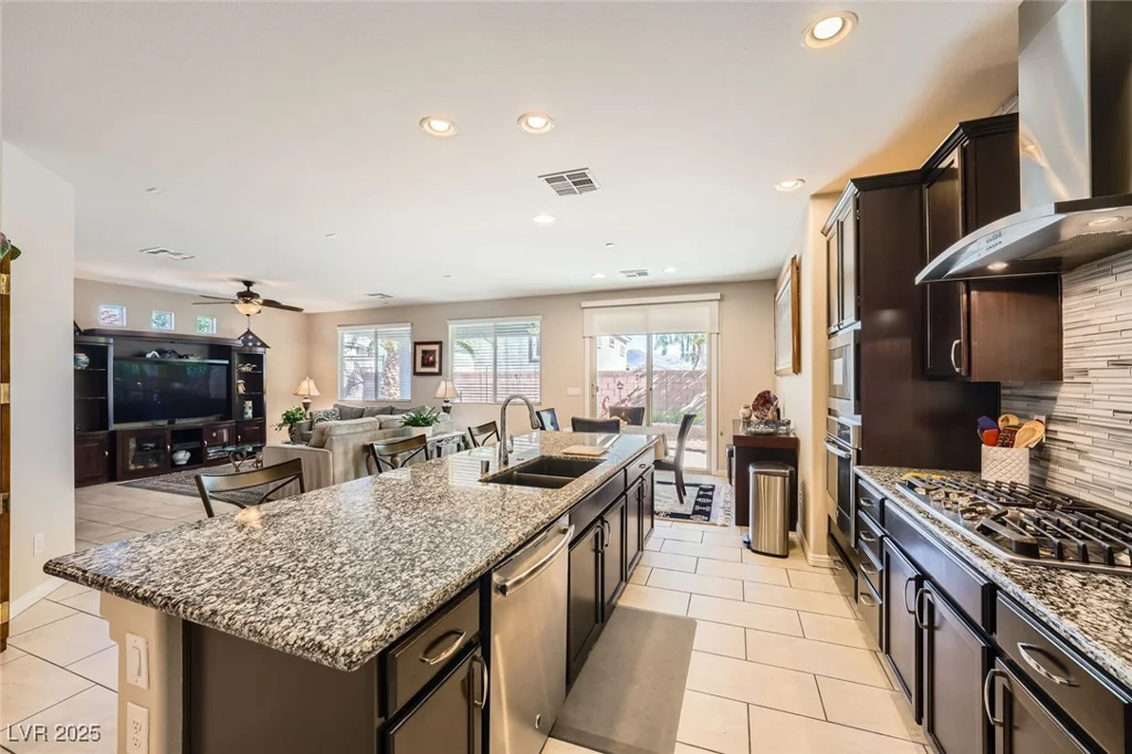 1641 Blue Cliffs, Henderson, NV 89014