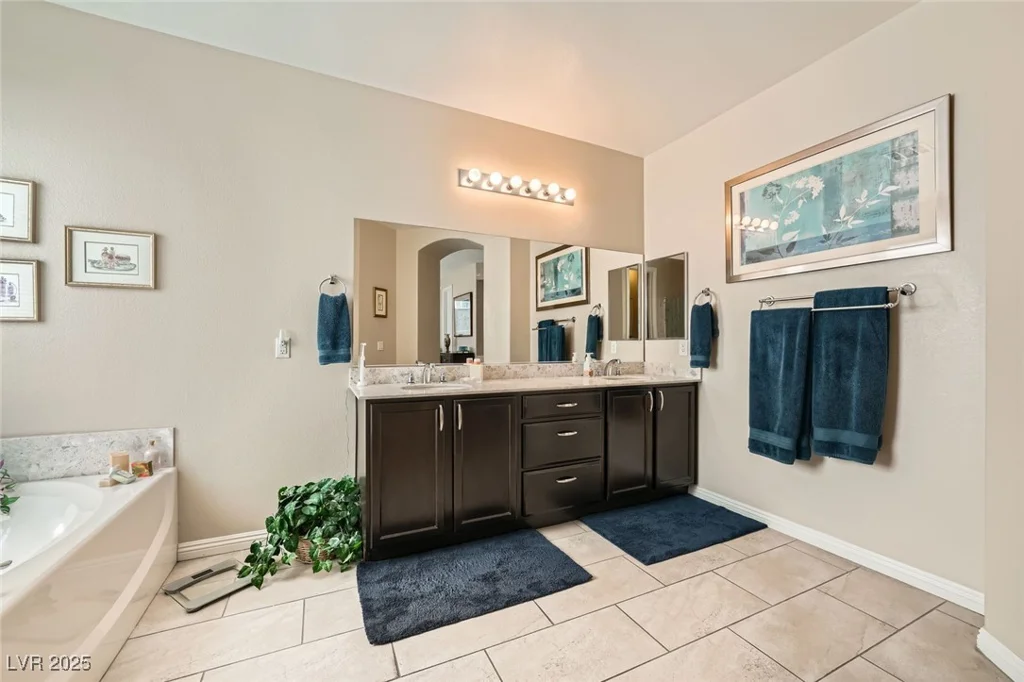 1641 Blue Cliffs, Henderson, NV 89014