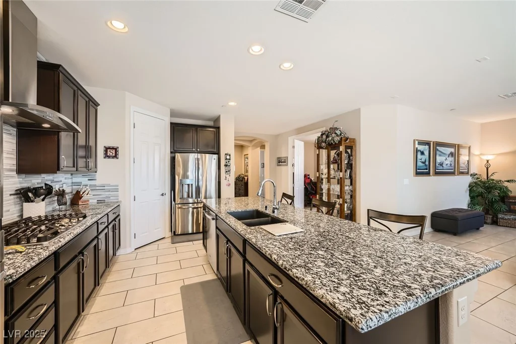 1641 Blue Cliffs, Henderson, NV 89014