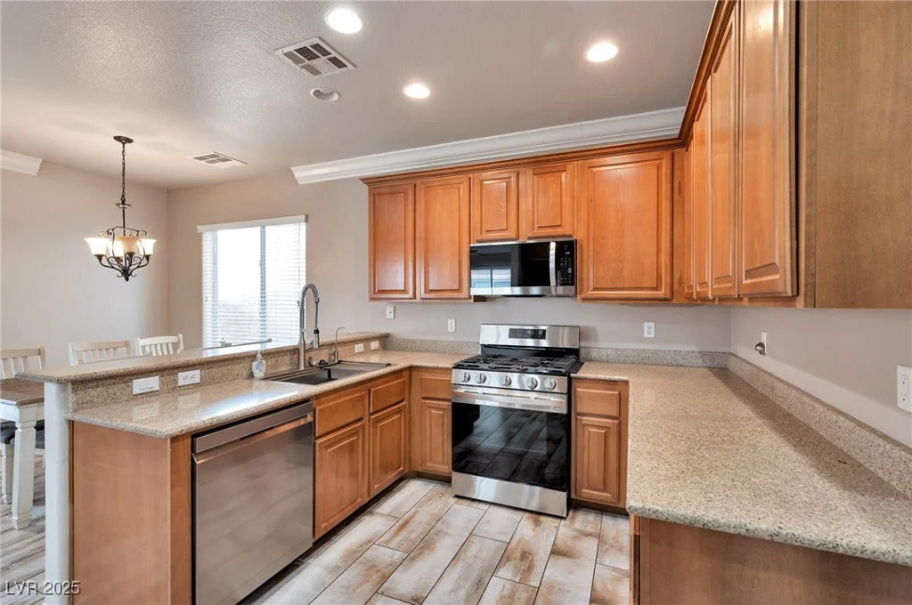 8152 Satin Carnation, Las Vegas, NV 89166