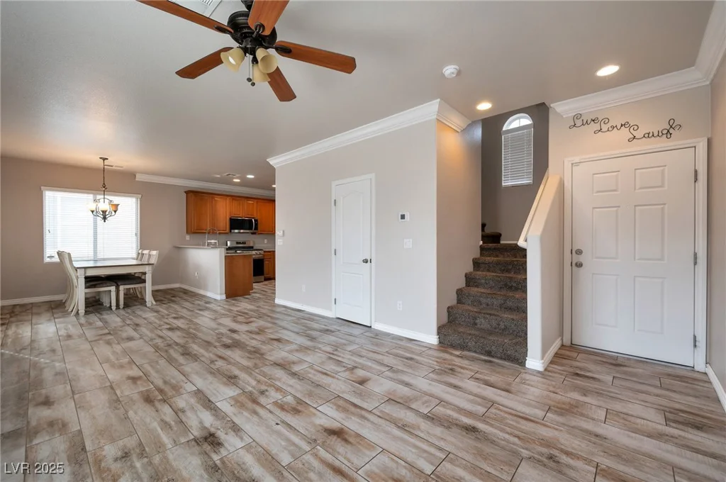 8152 Satin Carnation, Las Vegas, NV 89166