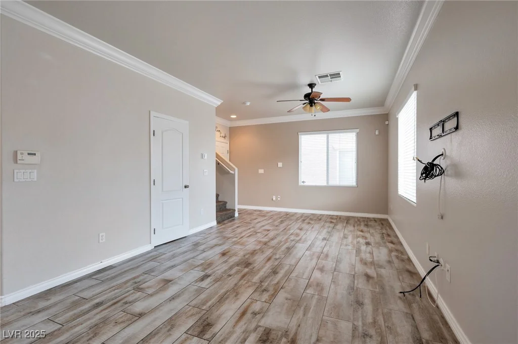 8152 Satin Carnation, Las Vegas, NV 89166