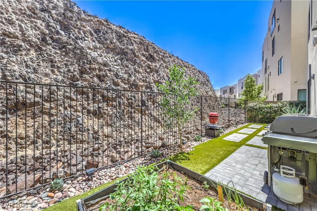 414 Tranquil Peak, Henderson, NV 89012