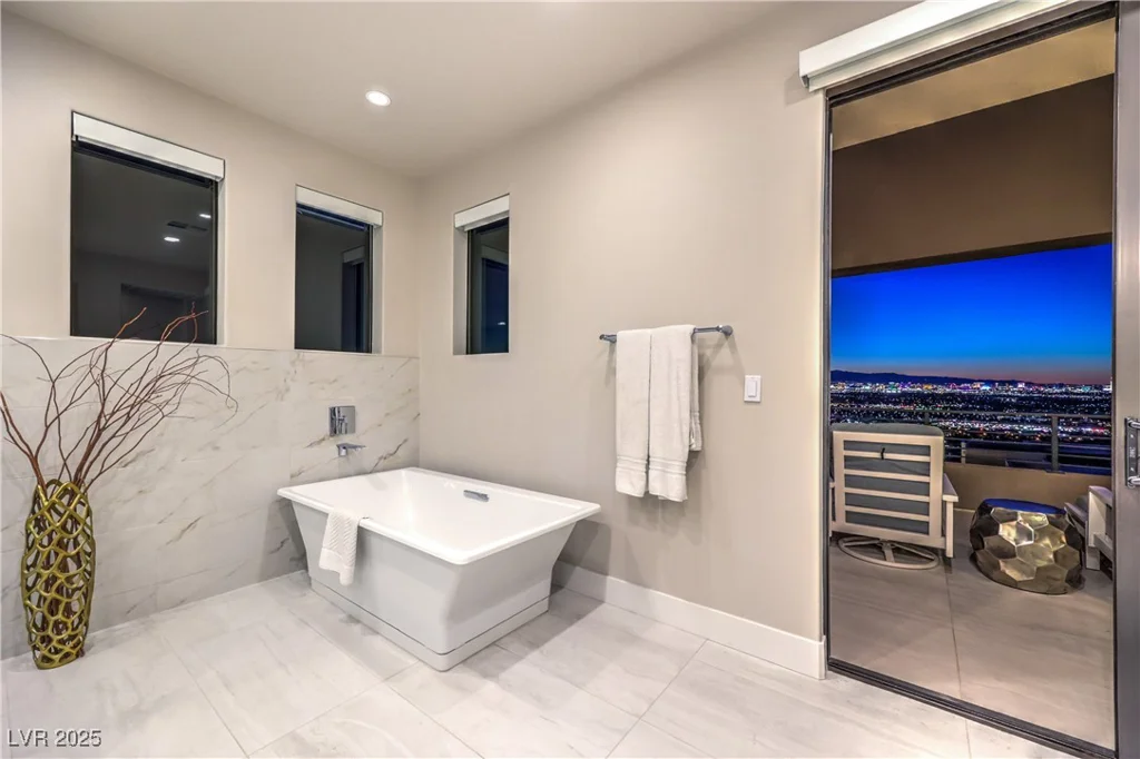 414 Tranquil Peak, Henderson, NV 89012