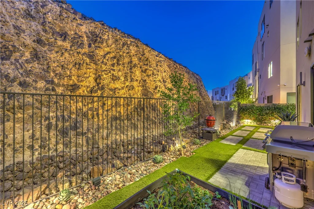 414 Tranquil Peak, Henderson, NV 89012