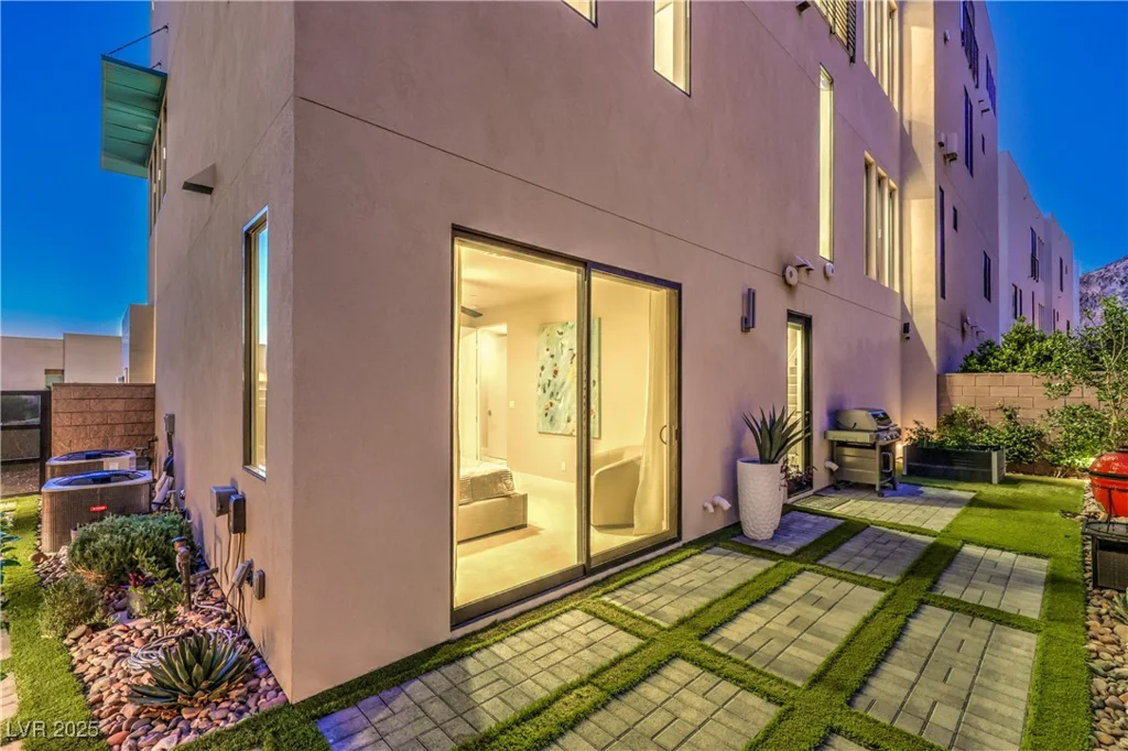 414 Tranquil Peak, Henderson, NV 89012