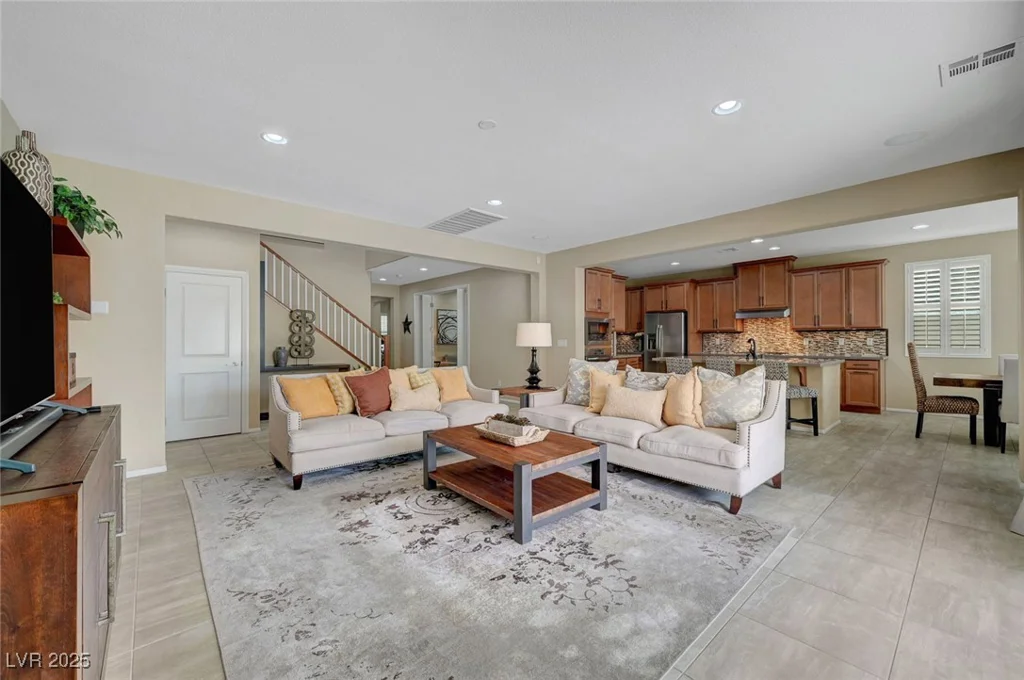 1005 Old Creek, North Las Vegas, NV 89084