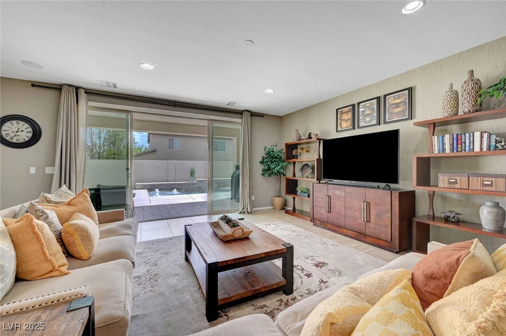 1005 Old Creek, North Las Vegas, NV 89084