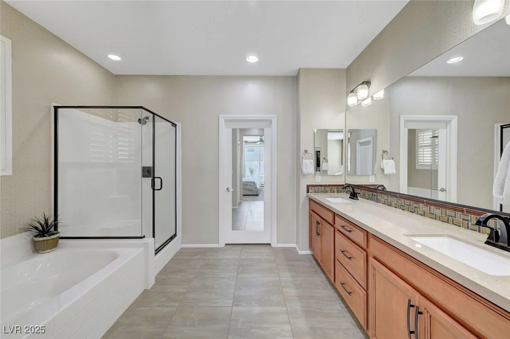 1005 Old Creek, North Las Vegas, NV 89084