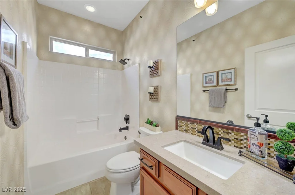 1005 Old Creek, North Las Vegas, NV 89084