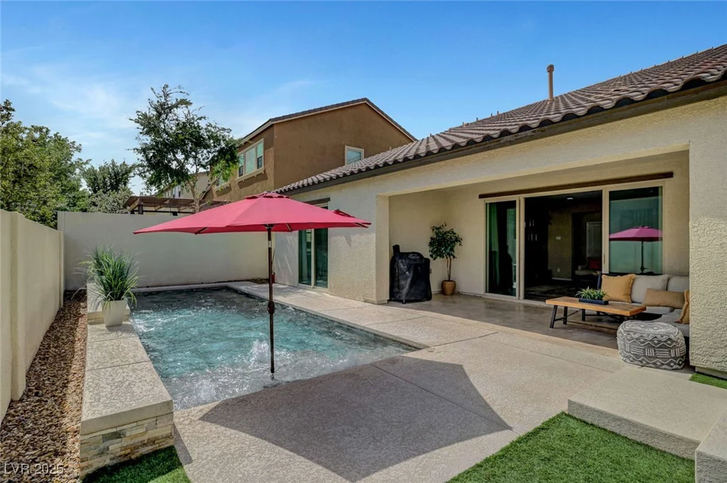 1005 Old Creek, North Las Vegas, NV 89084