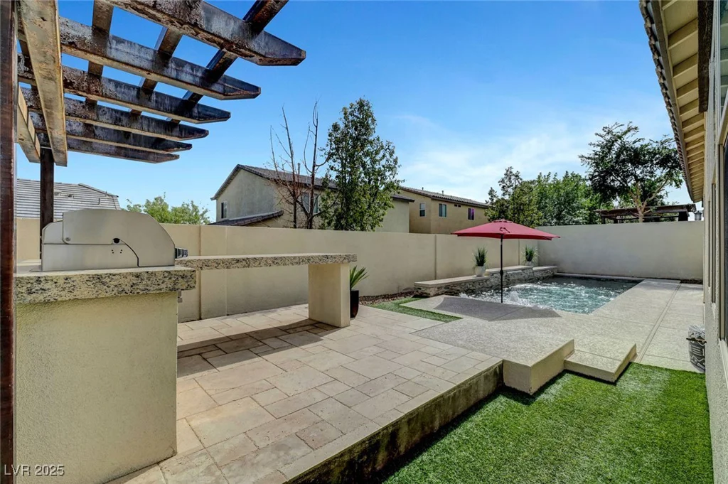 1005 Old Creek, North Las Vegas, NV 89084