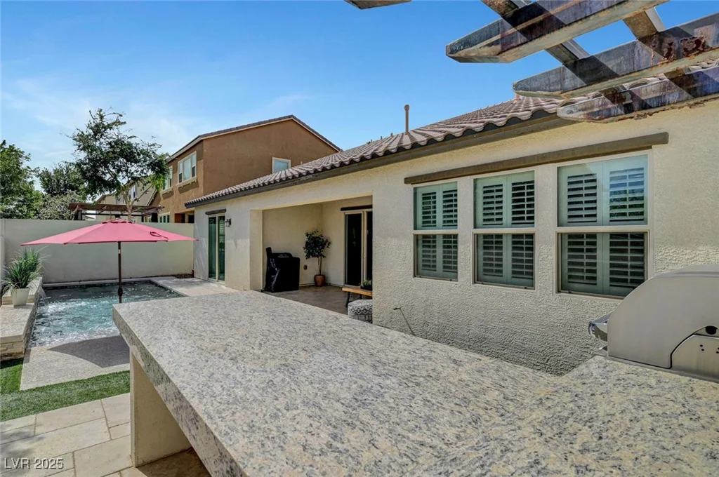 1005 Old Creek, North Las Vegas, NV 89084