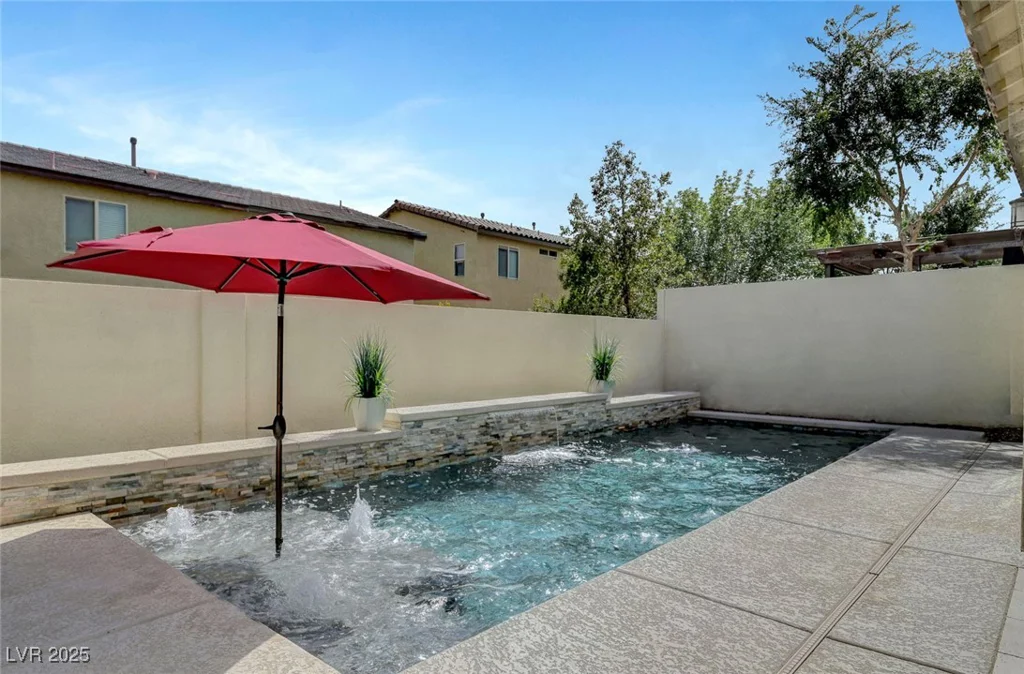 1005 Old Creek, North Las Vegas, NV 89084