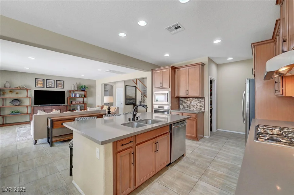 1005 Old Creek, North Las Vegas, NV 89084
