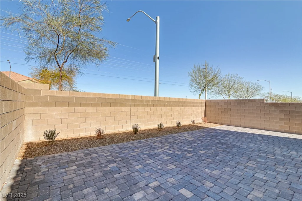 7256 Saxby, Las Vegas, NV 89113