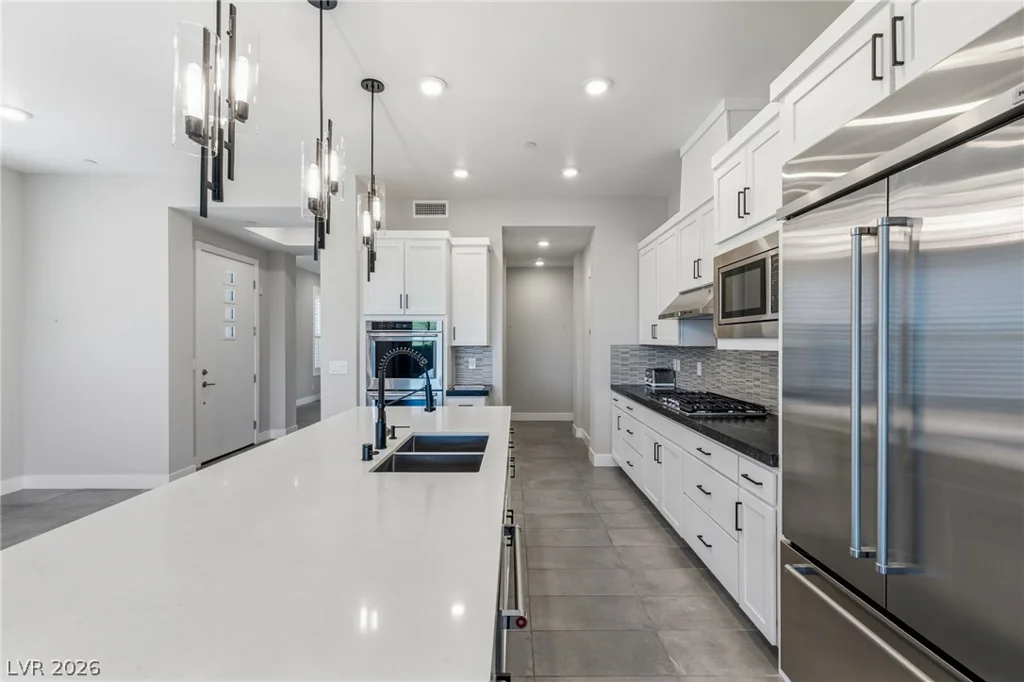 11280 Granite Ridge, Las Vegas, NV 89135