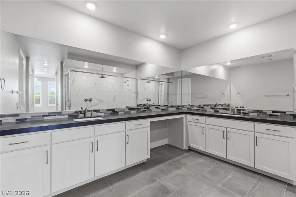 11280 Granite Ridge, Las Vegas, NV 89135