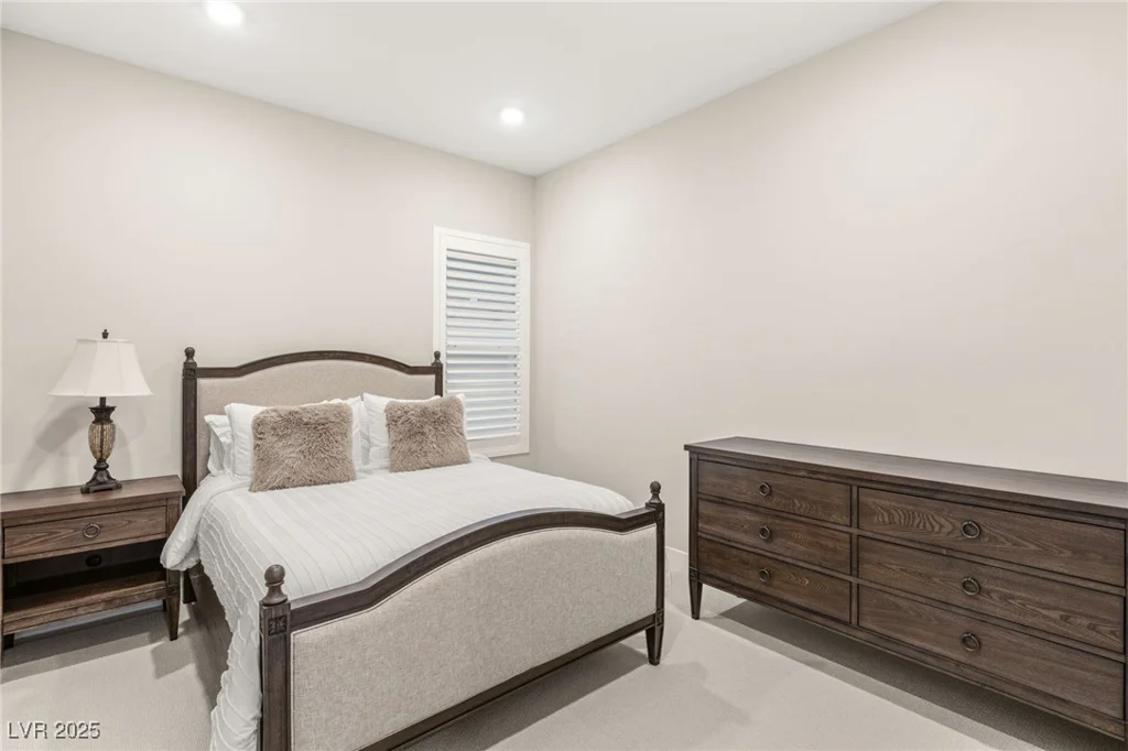 11280 Granite Ridge, Las Vegas, NV 89135