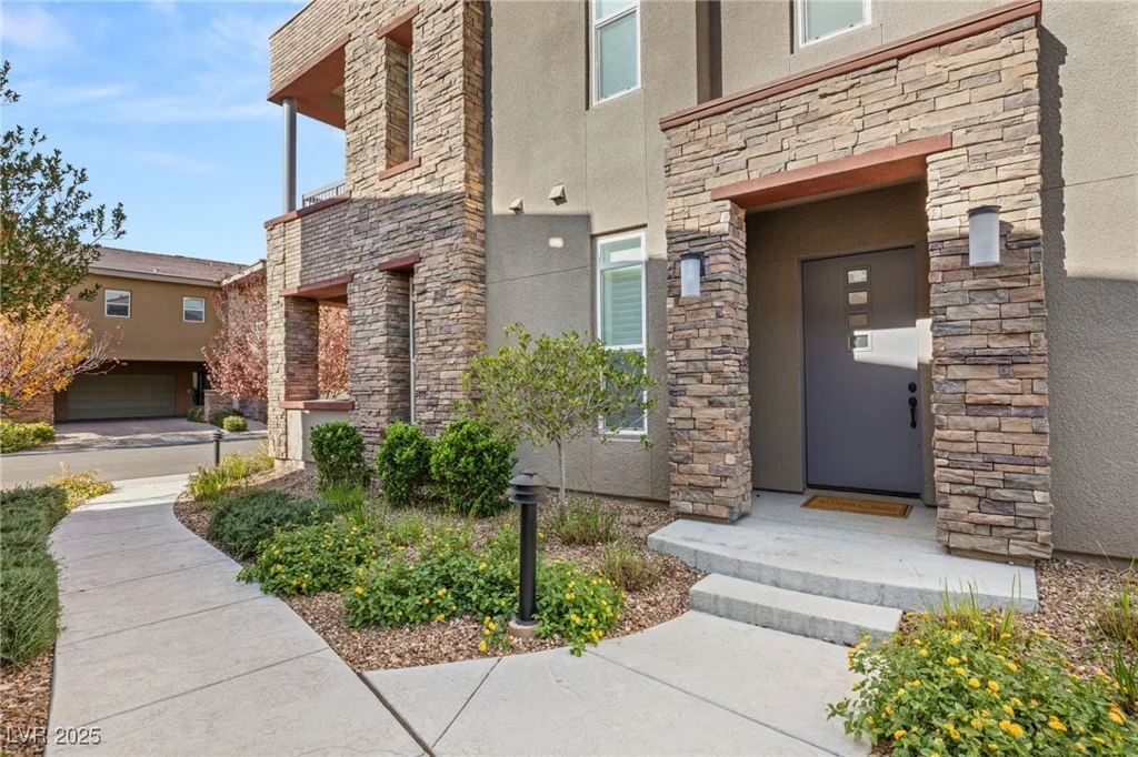 11280 Granite Ridge, Las Vegas, NV 89135