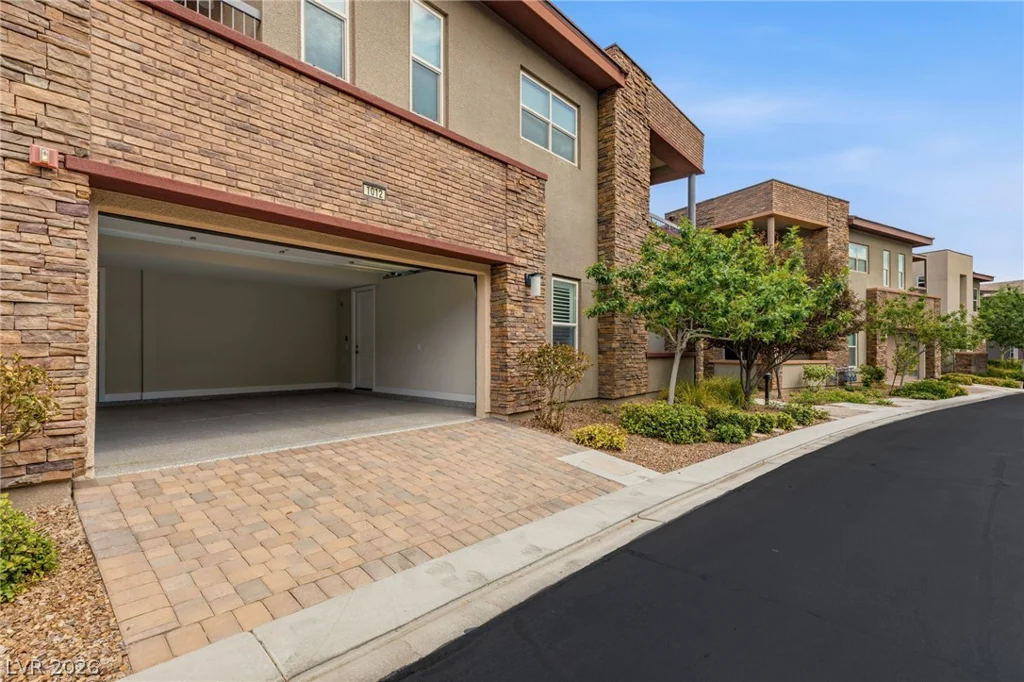 11280 Granite Ridge, Las Vegas, NV 89135