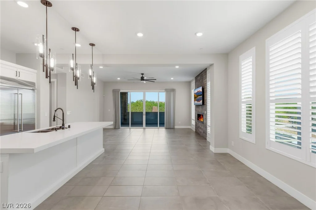 11280 Granite Ridge, Las Vegas, NV 89135