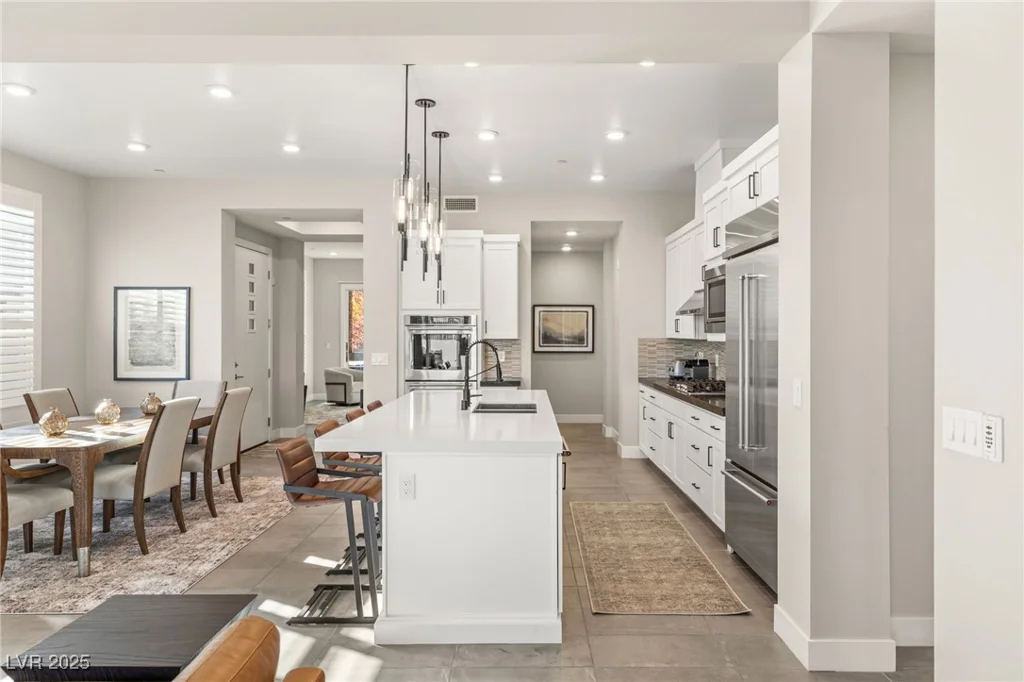 11280 Granite Ridge, Las Vegas, NV 89135