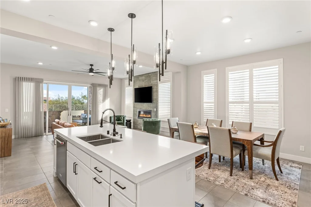 11280 Granite Ridge, Las Vegas, NV 89135