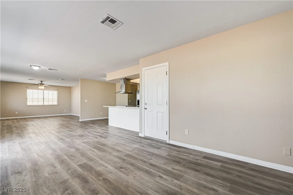 1620 Yellow Rose, Las Vegas, NV 89108