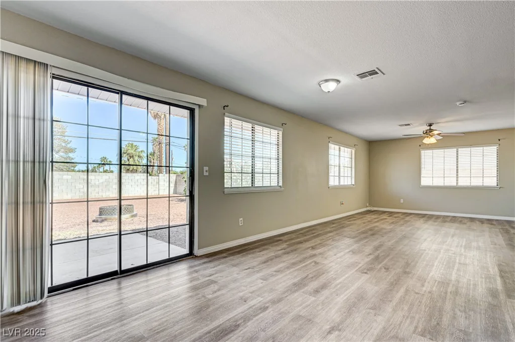 1620 Yellow Rose, Las Vegas, NV 89108