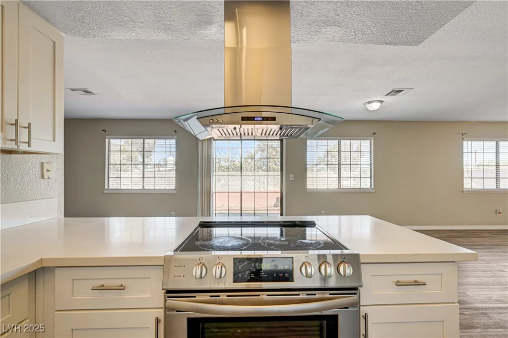 1620 Yellow Rose, Las Vegas, NV 89108