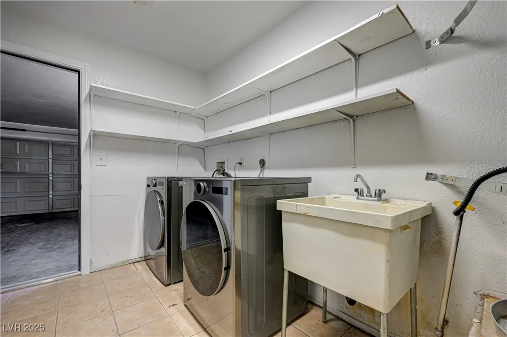 1620 Yellow Rose, Las Vegas, NV 89108