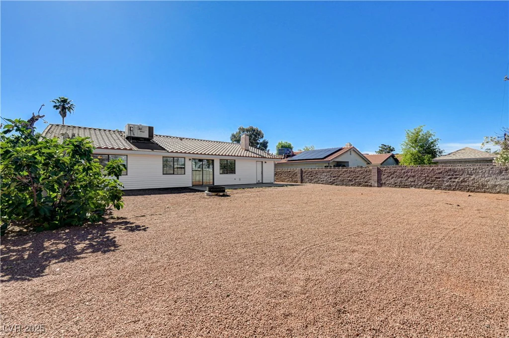 1620 Yellow Rose, Las Vegas, NV 89108