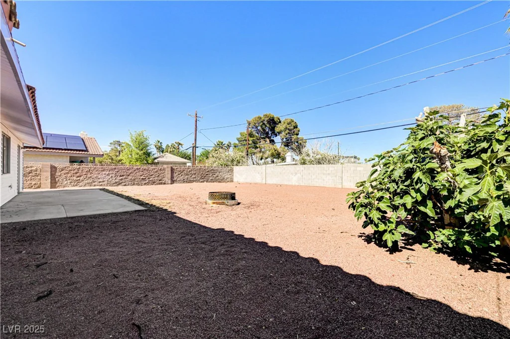 1620 Yellow Rose, Las Vegas, NV 89108